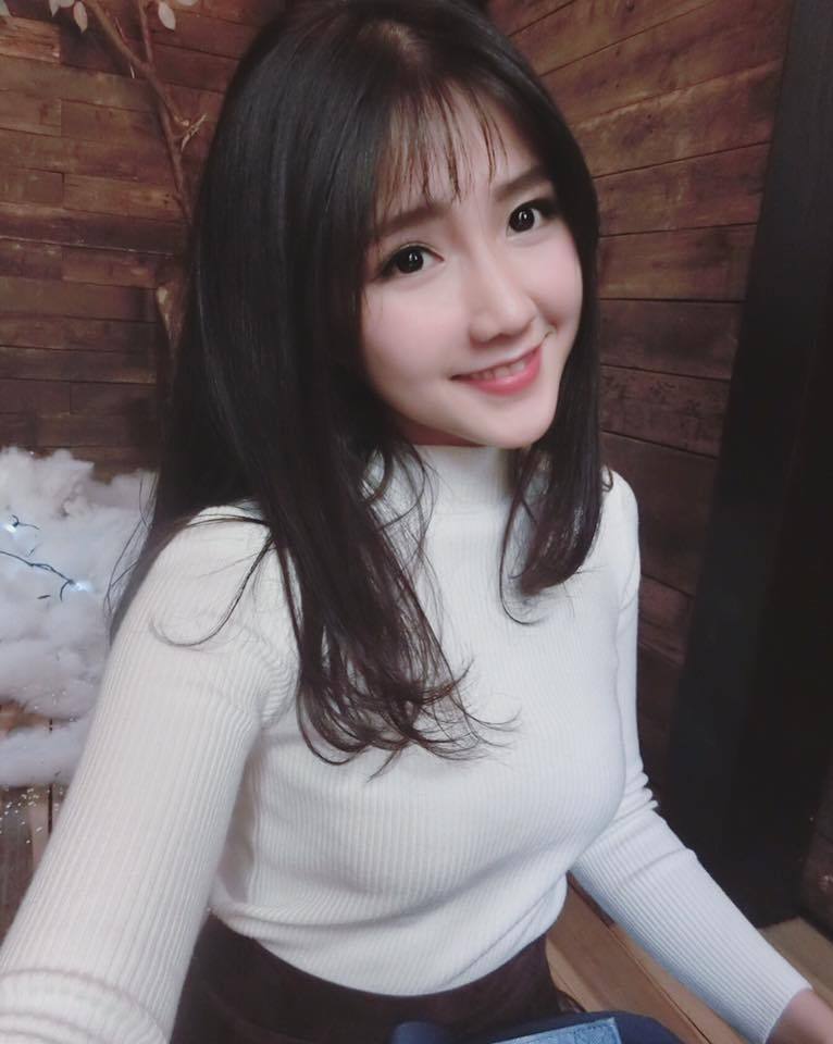 美女扒开内给男人揉